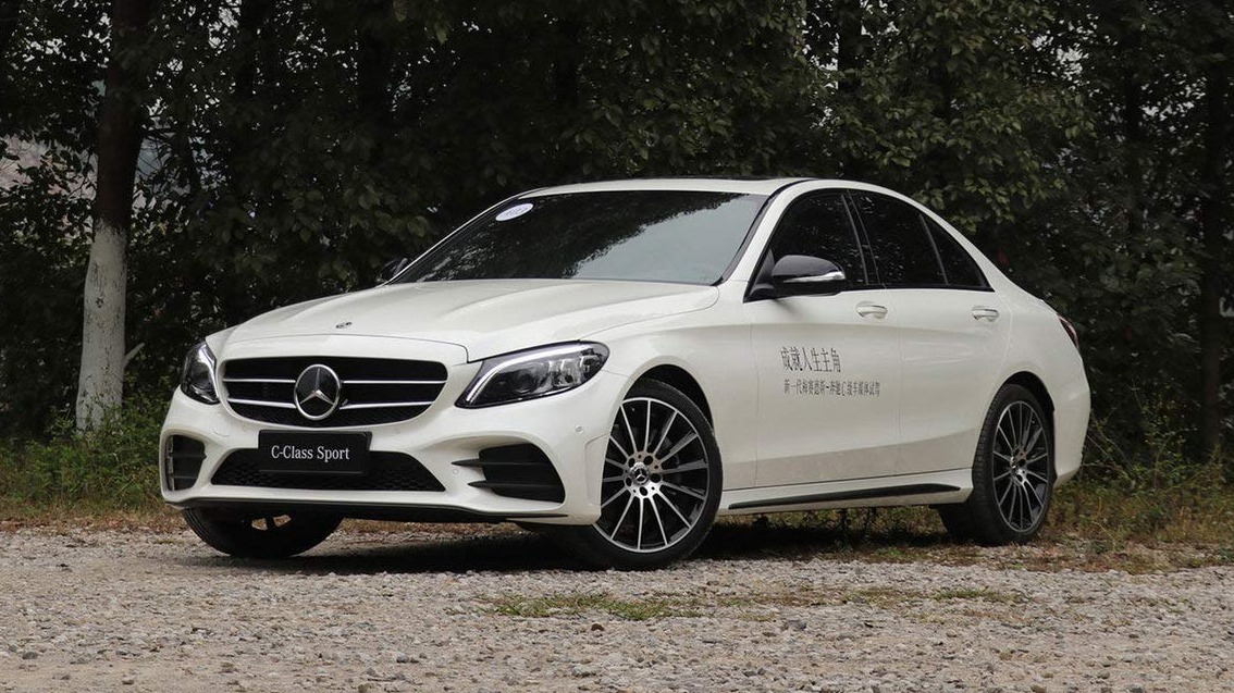 新款奔驰C 200 L正式上市 售30.78-31.58万元