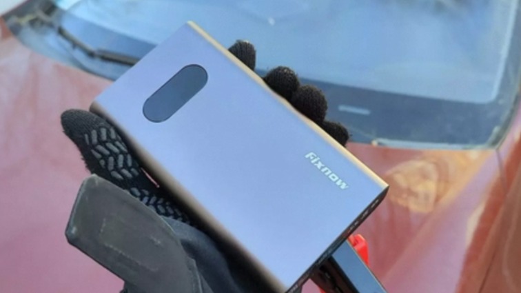 年底买车险别被忽悠，这一项可以用Fixnow汽车应急电源代替