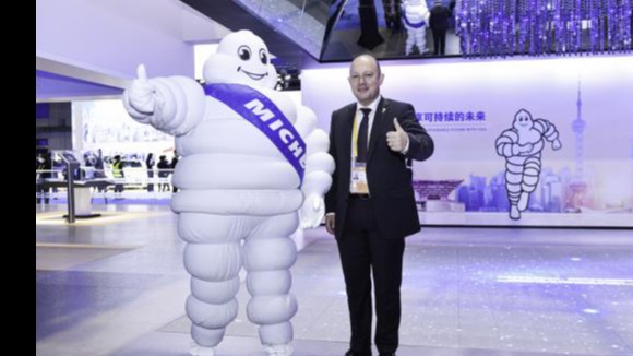 中国市场成轮胎企业福地 米其林首次参加进博会秀免充气轮胎