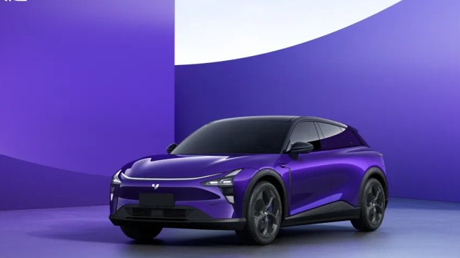 极越亮相背后，汽车机器人的变与不变