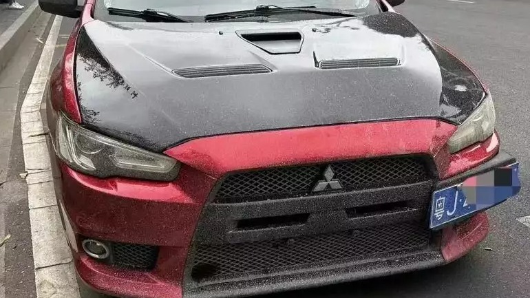 男子花24万元“豪改”三菱小车，被一纸“罚单”打回原形！