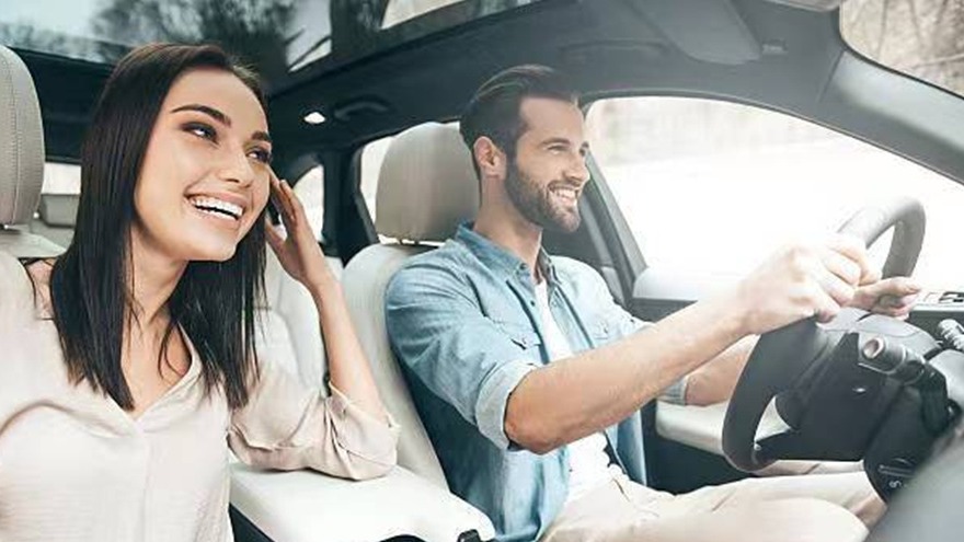 汽车管的越来越宽了！长安汽车新专利可提供情侣劝和服务