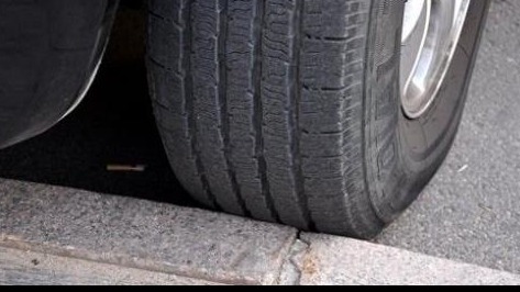  轮胎鼓包，凭什么说是我驾驶不当？