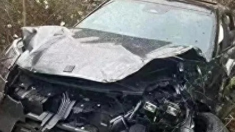 让产品说话比狂吹更实在！从60米高的悬崖跌落，车主竟只擦伤一点