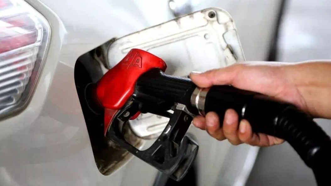 加满油不仅费钱还伤车？谬论！