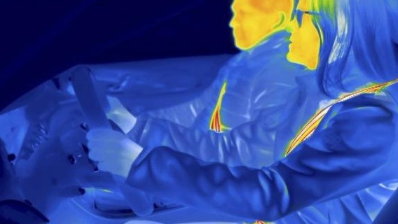 采埃孚推出加热式安全带，号称可间接提升电动汽车续航