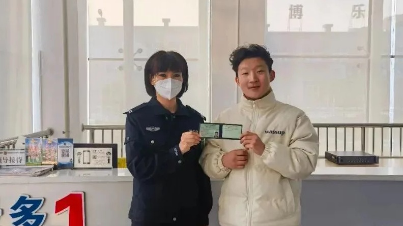 男子考驾照一天连过三科！官方：当天拿证也有可能