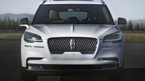 家族首款插电式混动版车型！全新林肯飞行家预售价62.89万元