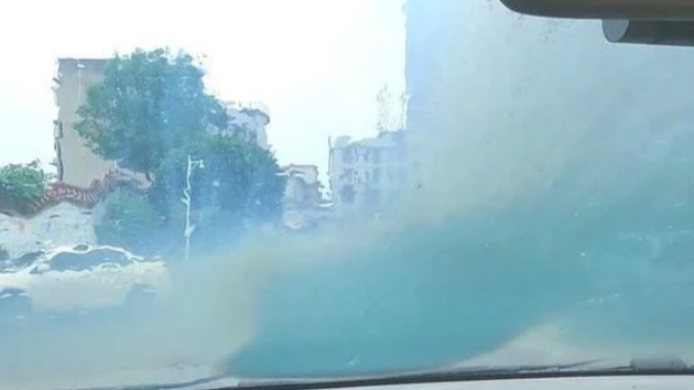 车子侧挡起雾后挡结冰，很多司机不知道咋办，喵哥教你正确处理