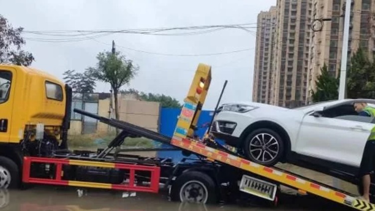 山东夫妻8年免费修车4000辆：救援成本每月少买件衣服就省下