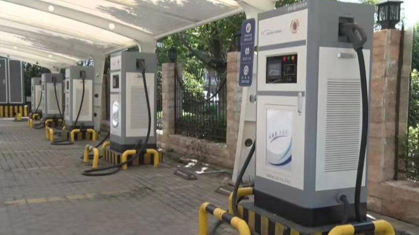 “嘉陵江晒成嘉陵干”后川渝限电 特斯拉等品牌充电桩也“干”了