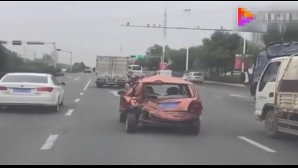 奇瑞QQ公路“狂飙” 后车表示不想靠近