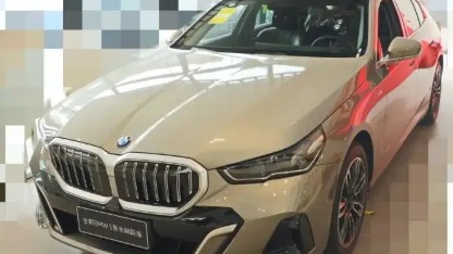 宝马5系 VS 奔驰E级，大家怎么选