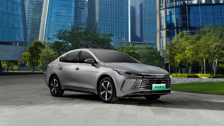 军舰系列正式“入海” 比亚迪驱逐舰05亮相广州车展售12-1