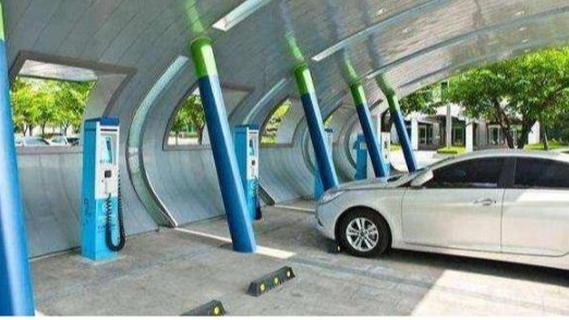 充电状态下能不能开暖风，会不会影响充电速度？