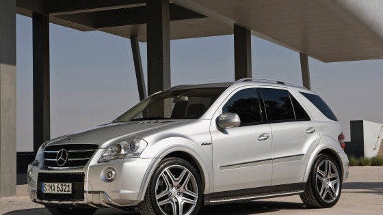 奔驰因发动机问题在美国召回近32.4万辆汽车