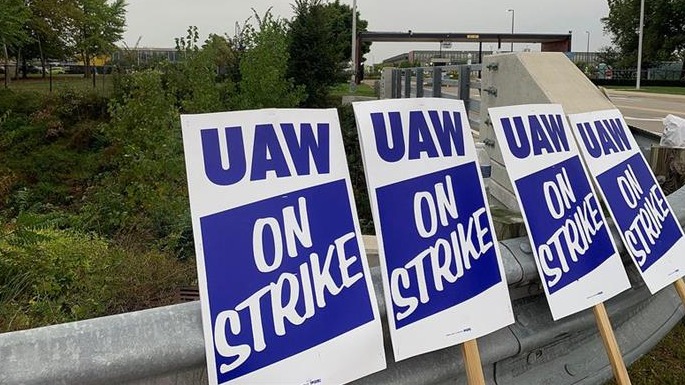 “美国工厂”近5万人大罢工