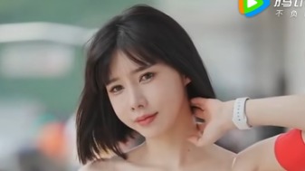 美女车模，你喜欢吗