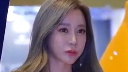 韩国美女车模韩智恩,长发细腰,五官精致,身材绝美,美艳动人