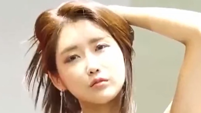 高冷极品车模，小姐姐颜值95分