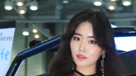 美女车模，闪亮迷人