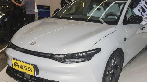 强强对决，零跑C01 PK比亚迪海豹，谁才是最适合入手的纯电