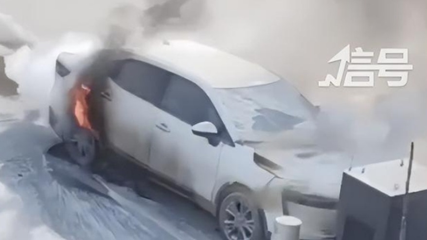 疑似长城欧拉电动车在充电站起火  此前曾召回1.6万辆