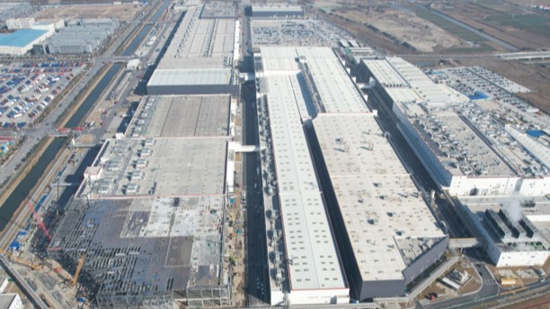 特斯拉上海工厂生产班次时长缩短 部分新员工推迟入职