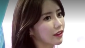 带你近距离看美女车模