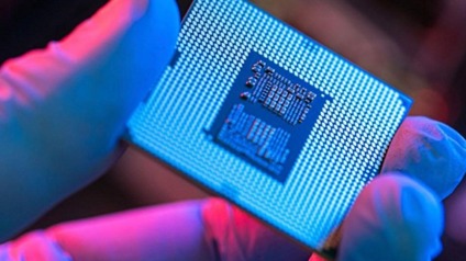 中国汽车产业还没“危”，英伟达的股价先崩了