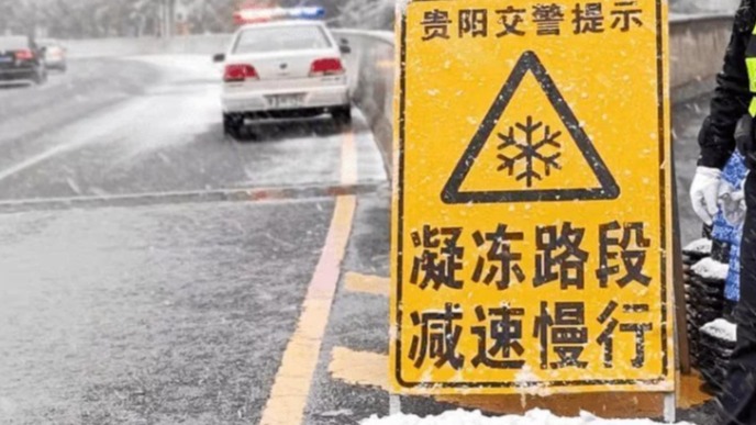 在高速换备胎驾证扣了12分？交警教了三点，做到基本能避免被扣