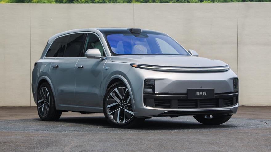 半年利润抹平前三年亏损 理想扬言超过BBA，怎么股价倒跌了？