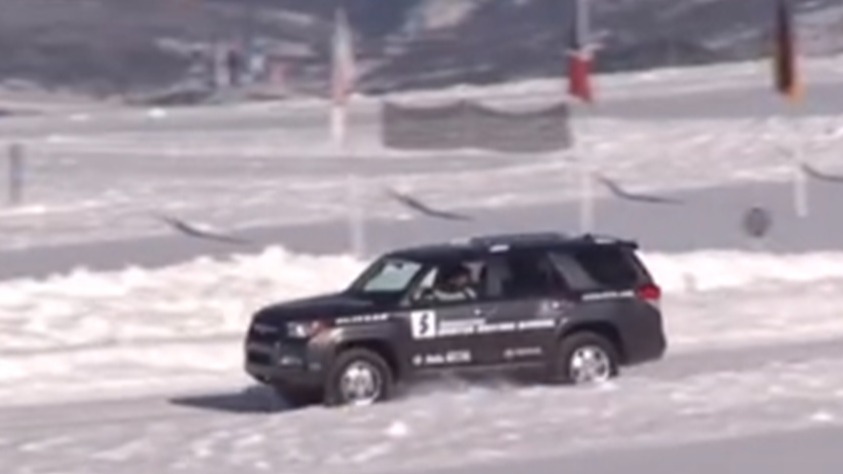 车主自救手册：惊现雪天开车神器网友直呼快给东北人安排上