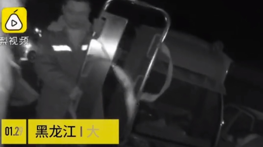 零下20度天，他醉酒后躺车底下抱着轮胎打呼噜