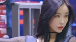 韩国极品车模，又美又性感