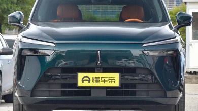 想生4胎，就选这台SUV，配4个儿童座椅，4.9秒破百，宝宝们坐稳了