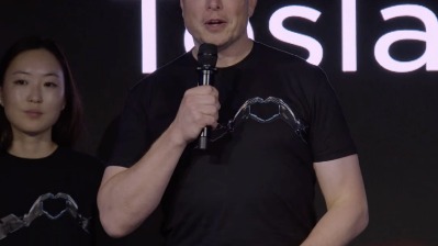 马斯克：将与特斯拉董事会讨论向xAI投资50亿美元