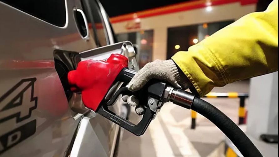 新能源汽车涨价、油价居高不下 两难之下的你得算一笔购车帐