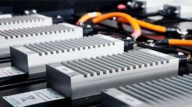 零跑、smart相继上调售价 新能源汽车再迎一波涨价潮？