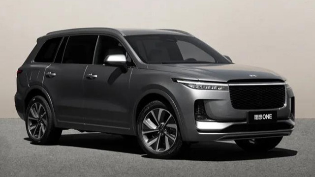 李想透露“小道消息”，理想L8将按智能化程度划分配置，将具有多款车型