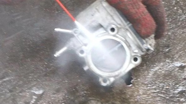 汽车出现怠速不稳要清洗节气门吗？该先检查哪个零件？