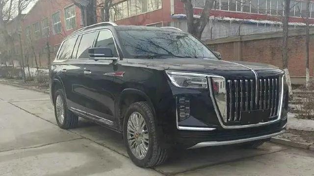 宝马放弃大排量，红旗为何反其道而行之？推出8缸SUV意义何在