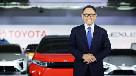 大众、丰田轮番换帅 摸索电动化的阵痛？