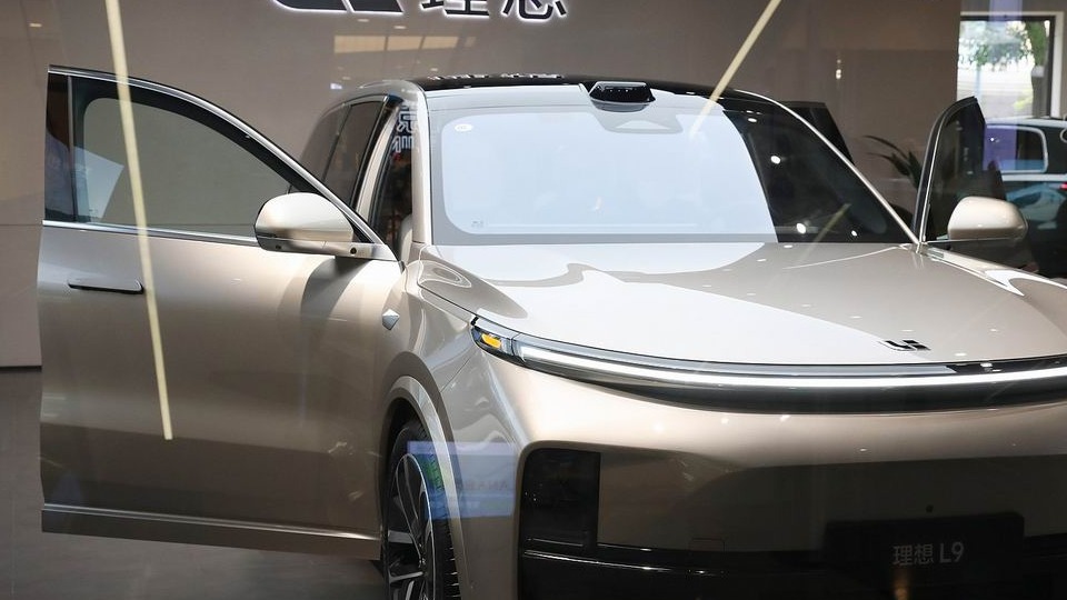 车企半年报｜卖一辆车亏损2.3万，理想汽车盈利“不理想”