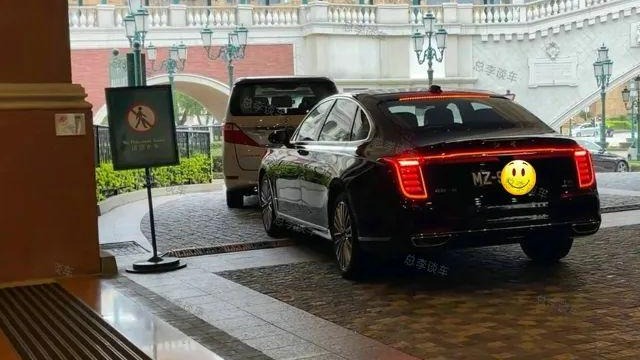 澳门某酒店放弃800万劳斯莱斯，为了取悦贵宾，用国产车接送贵宾