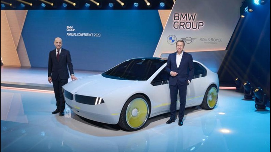 大象转身的压力与攻势 宝马集团“既要也要”