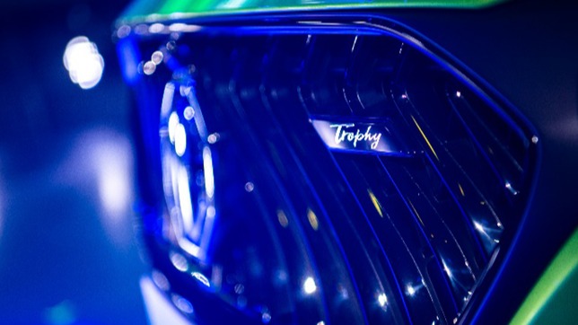 上攻主流燃油车下打混动车 “全球首款PHEV新零售汽车”让你买的放心