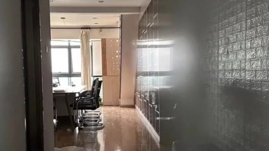 柳州一驾考中介突然注销，公司人去楼空，有的学员车都没学完