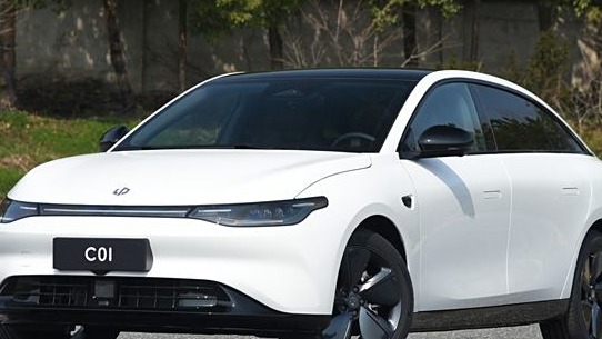 零跑“动刀”营销体系：拆除海外拓展部，三大销售体系合并