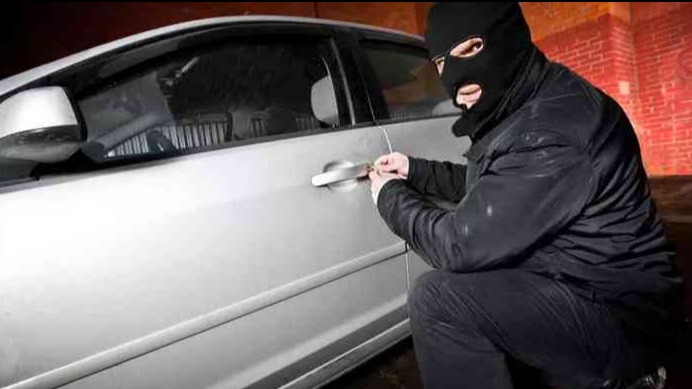 停车车头朝外，仅仅是为了防盗？这几点原因估计你还真不知道